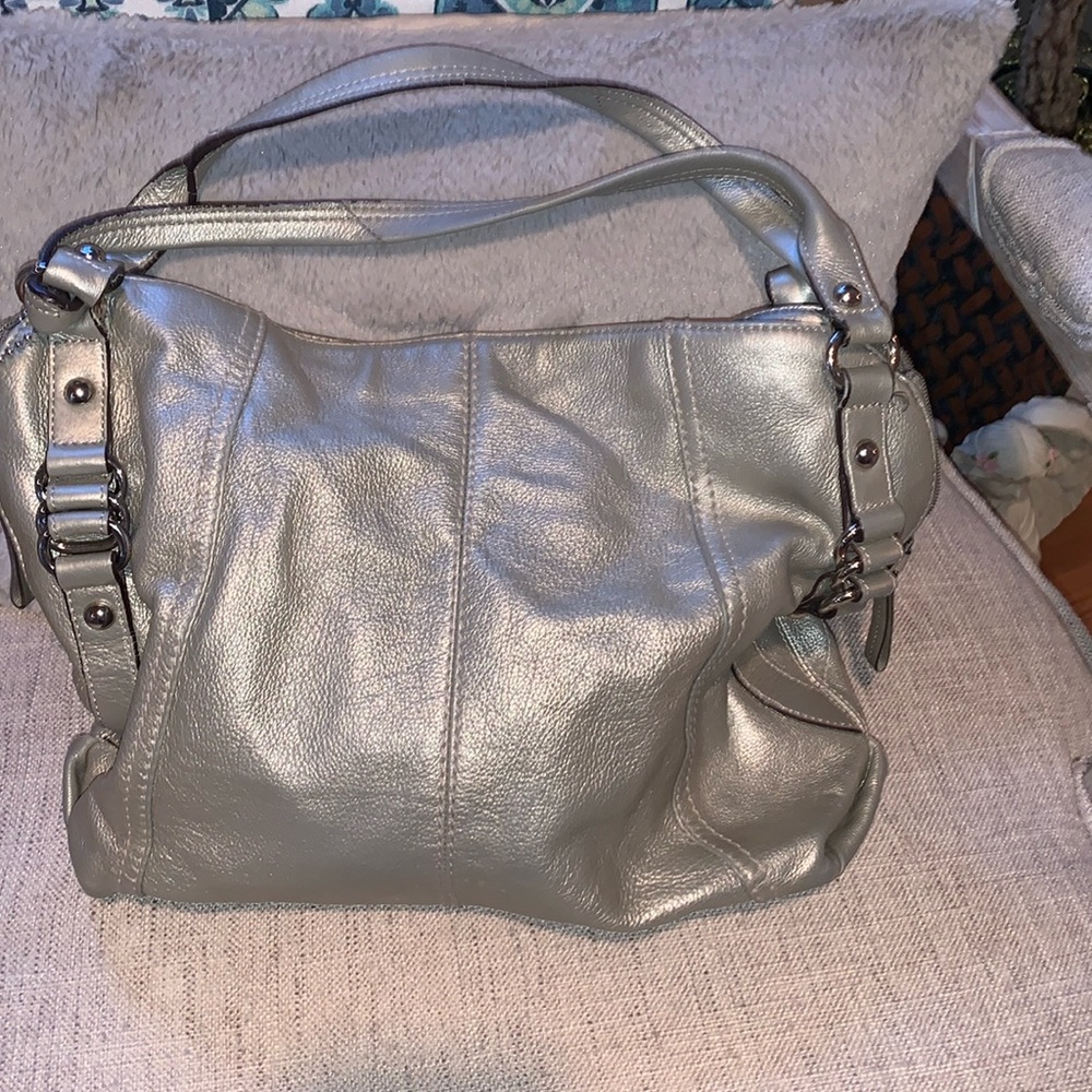 Beautiful gunmetal tignanello bag with lots of detail.